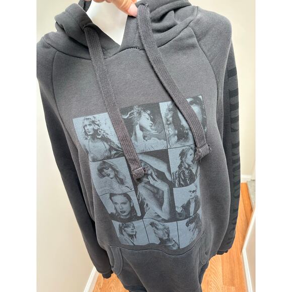 Taylor Swift The Eras Tour Faded Black Drawstring Hoodie Large - Picture 5 of 6